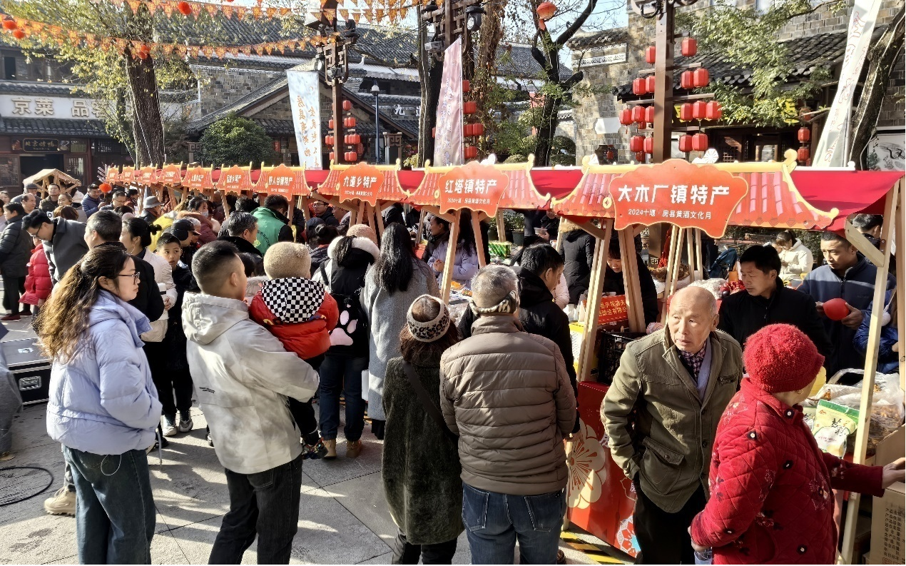 十堰房县邮政快递行业积极备战年货节